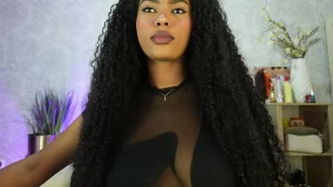 Naomi     online show from May 13, 3:04 am
