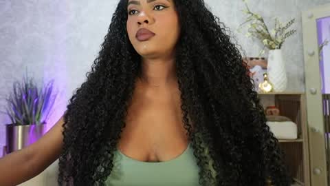 Naomi     online show from May 16, 5:59 am