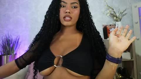 Naomi     online show from May 23, 10:41 am