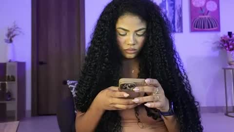 Naomi     online show from June 11, 2:33 am
