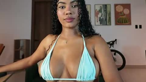 Naomi     online show from June 25, 3:50 am