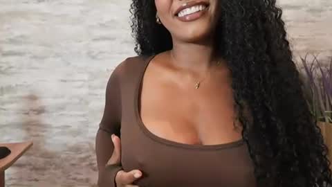 Naomi     online show from July 26, 3:36 am