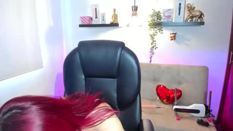 naomy online show from May 9, 8:36 pm