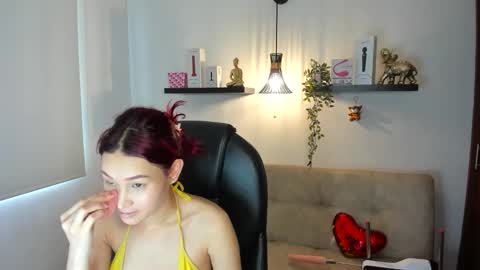 naomy online show from May 17, 8:38 pm