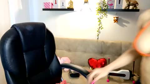 Naomy Stanley online show from July 27, 9:33 pm