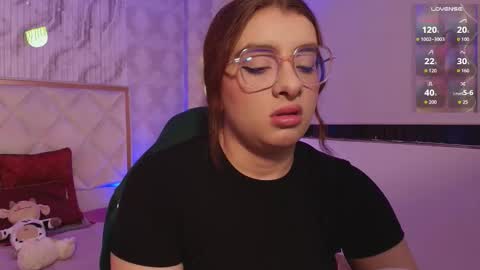 Naomy  online show from February 3, 3:04 am