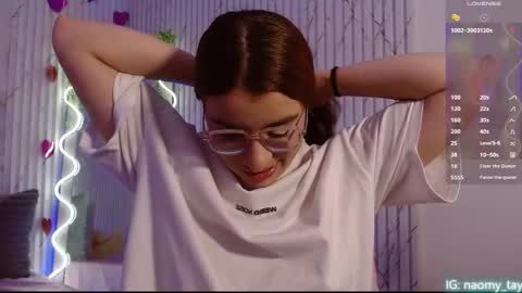 Naomy  online show from February 20, 4:42 am