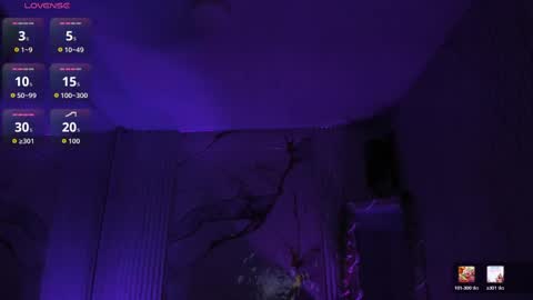 Naomy  online show from April 29, 3:49 pm