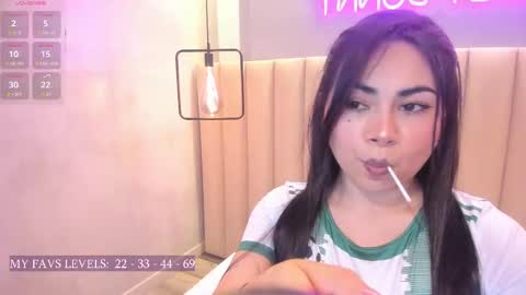 Naomy  online show from September 19, 9:37 pm