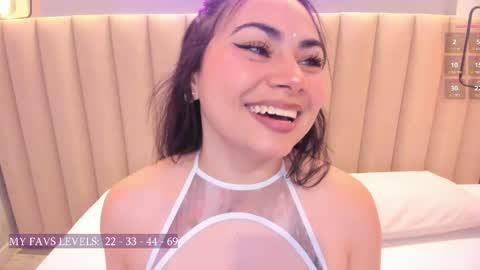 Naomy  online show from October 4, 9:46 pm