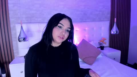 Naomy online show from May 2, 8:03 pm