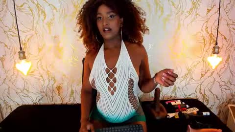 Snapshot of naomyy_cooper chatting on October 2, 8:49 pm Naomy online show from October 2, 8:49 pm