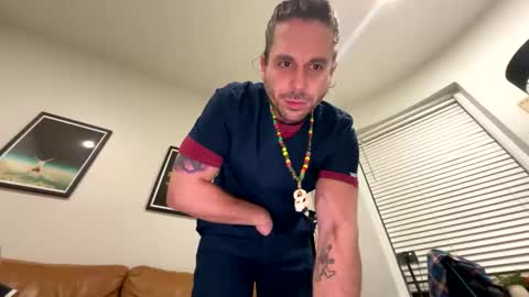 Snapshot of napolisnaples chatting on December 20, 3:02 am Napolisnaples online show from December 20, 3:02 am