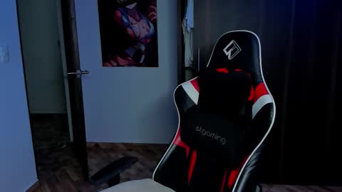 Snapshot of naranjo_seb chatting on December 16, 2:49 am sebastian online show from December 16, 2:49 am