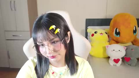 Snapshot of naree_masaki chatting on December 21, 9:38 am Naree online show from December 21, 9:38 am