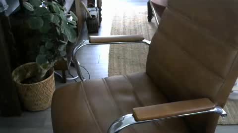 Snapshot of nareth338 chatting on November 17, 7:41 pm nareth338 online show from November 17, 7:41 pm