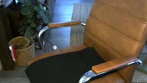 Snapshot of nareth338 chatting on December 4, 4:59 pm nareth338 online show from December 4, 4:59 pm