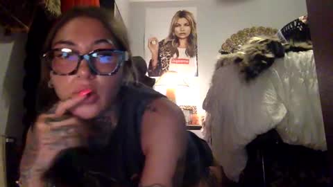 nariahaliza online show from June 17, 3:53 am
