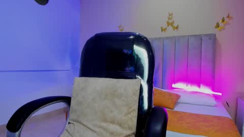 Nascary Fox online show from February 23, 10:29 pm