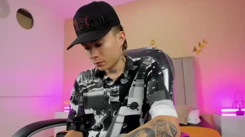 Nascary Fox online show from April 25, 12:08 pm