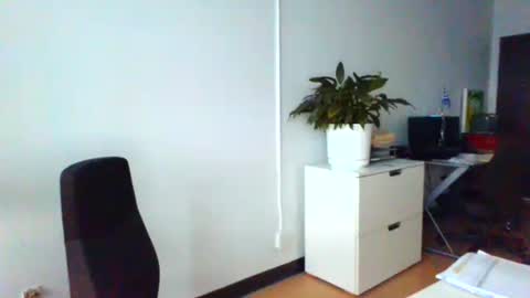 Snapshot of nassobout chatting on February 18, 9:44 pm nassobout online show from February 18, 9:44 pm