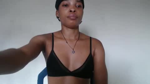 Snapshot of nastie_cumlover chatting on November 8, 10:04 am bella online show from November 8, 10:04 am