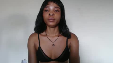 Snapshot of nastie_cumlover chatting on November 11, 8:25 am bella online show from November 11, 8:25 am