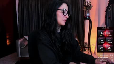 Snapshot of nasty_alice1 chatting on January 24, 11:04 am Goddess Alice online show from January 24, 11:04 am