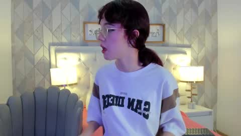 Snapshot of nastya_fantasy chatting on February 1, 7:23 pm Nastya online show from February 1, 7:23 pm