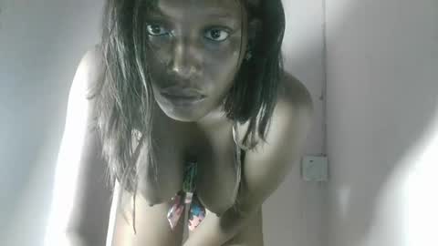 Nastybadgirlxx online show from May 27, 6:32 am