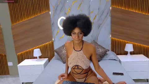 Julieth  online show from November 13, 7:07 am