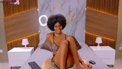 Julieth  online show from November 14, 8:24 am