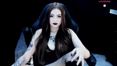 Snapshot of nastykatty_ chatting on June 9, 10:10 pm nastykatty_ online show from June 9, 10:10 pm