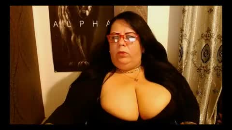 Snapshot of nastymilf34 chatting on June 22, 10:40 pm Miss Pam online show from June 22, 10:40 pm