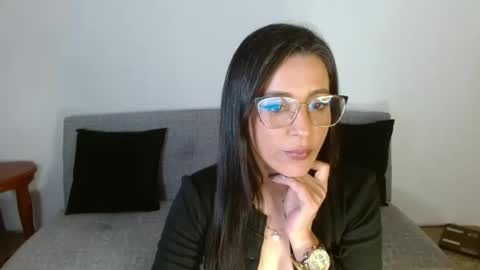 nathalia online show from February 11, 4:33 am