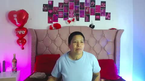 nat_evans8 online show from April 25, 3:09 am