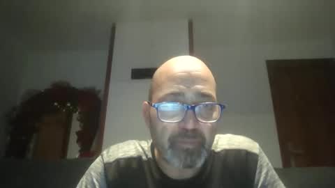 Snapshot of nata1974 chatting on December 15, 12:42 pm nata1974 online show from December 15, 12:42 pm