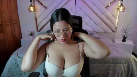 natachacole online show from October 17, 11:57 am