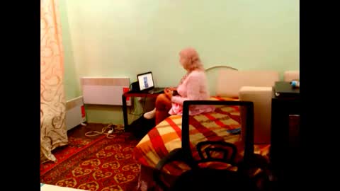 natali online show from December 4, 9:07 am