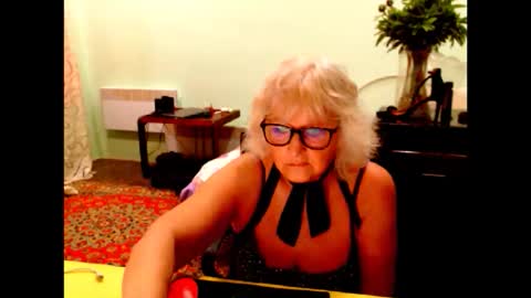 Snapshot of natali7634 chatting on May 11, 4:15 pm natali online show from May 11, 4:15 pm