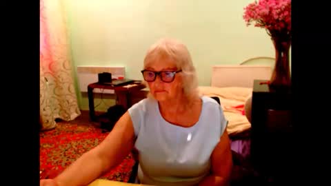 Snapshot of natali7634 chatting on June 8, 3:23 pm natali online show from June 8, 3:23 pm