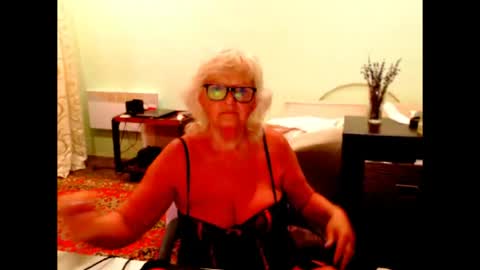 Snapshot of natali7634 chatting on June 22, 4:20 am natali online show from June 22, 4:20 am