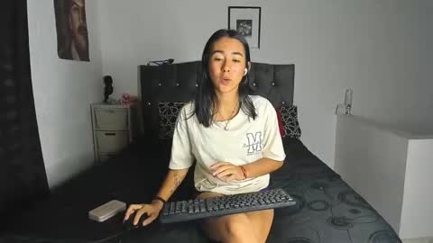 Snapshot of natalia54_ chatting on February 22, 2:06 am NATI  online show from February 22, 2:06 am