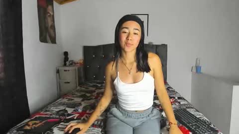 Snapshot of natalia54_ chatting on February 24, 10:14 pm NATI  online show from February 24, 10:14 pm