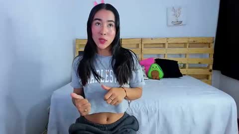 Snapshot of natalia54_ chatting on October 9, 9:35 pm NATI  online show from October 9, 9:35 pm