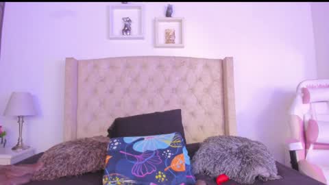 Snapshot of natalia_collinslim chatting on December 29, 3:44 am Natalia online show from December 29, 3:44 am