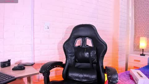 Snapshot of natalia_kiss01 chatting on August 1, 5:34 pm Natalia Kiss online show from August 1, 5:34 pm