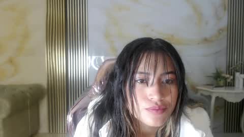Snapshot of nataliaa_s chatting on April 7, 1:22 pm Nat online show from April 7, 1:22 pm
