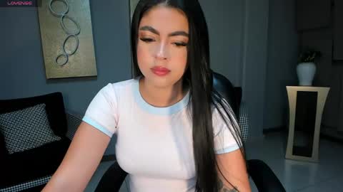 Snapshot of nataliagaret chatting on May 23, 10:30 am Nata online show from May 23, 10:30 am
