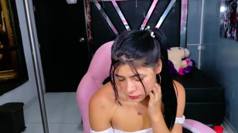 Snapshot of nataliatompsonx1 chatting on September 28, 12:32 pm nataliatompsonx1 online show from September 28, 12:32 pm